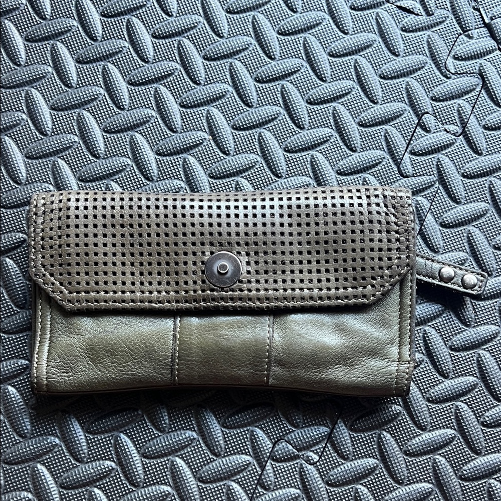 Linea Pelle Sage Perforated Wallet
